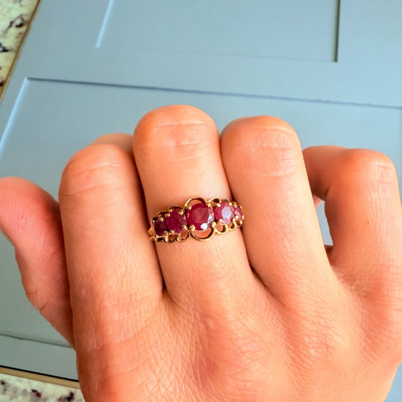 Estate 10K Solid Gold 1.6 TCW Natural Ruby 5Stone Channel Set Ring JCM Mauritius - Picture 6 of 11